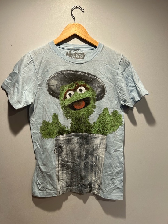 mustach brigade Tops - Light Blue Oscar the Grouch Graphic Short Sleeve Tee